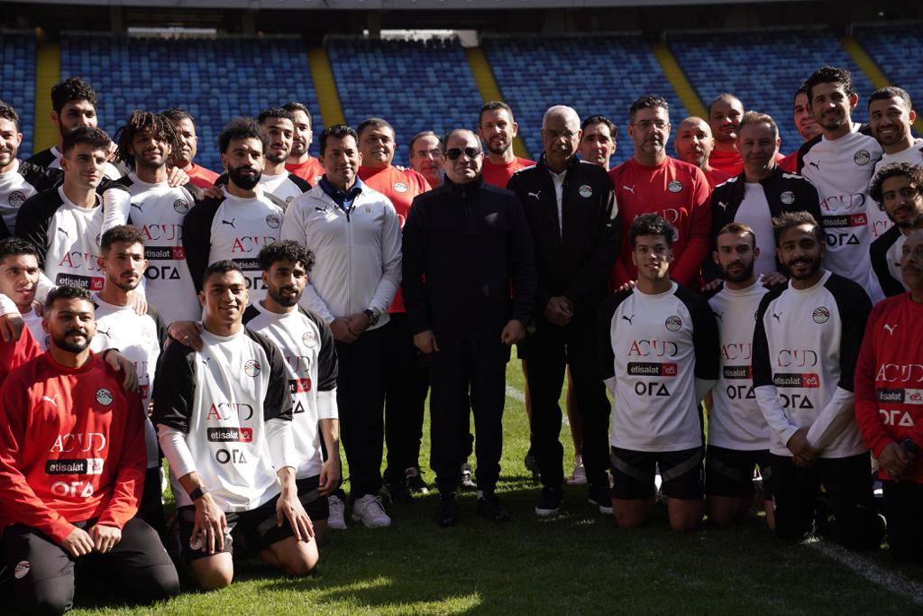 الرئيس السيسي يزو المنتخب الوطني بالمدينة الألعاب الأولمبية