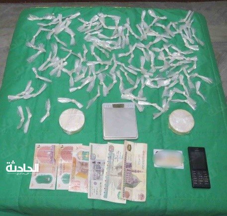 حملات أمنية لضبط مروجي المخدرات بمحيط المدارس والجامعات
