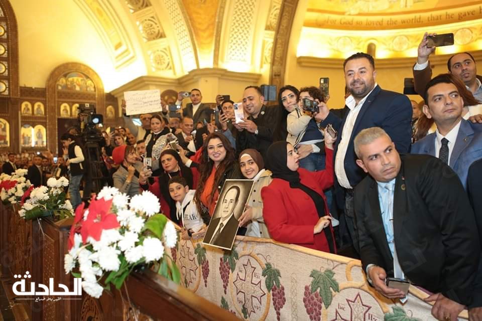الرئيس السيسي يهنئ الأخوة الأقباط بعيد الميلاد المجيد