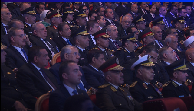 الرئيس السيسي يكرم أسماء عدد من الشهداء خلال عيد الشرطة الـ72