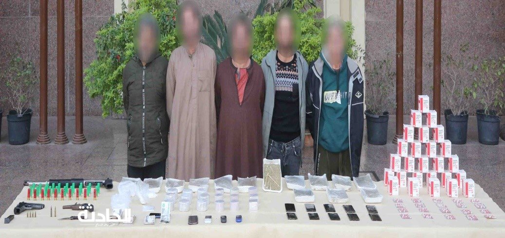 ضبط 11 عنصر إجرامي بحوزتهم كميات من المخدرات وأسلحة