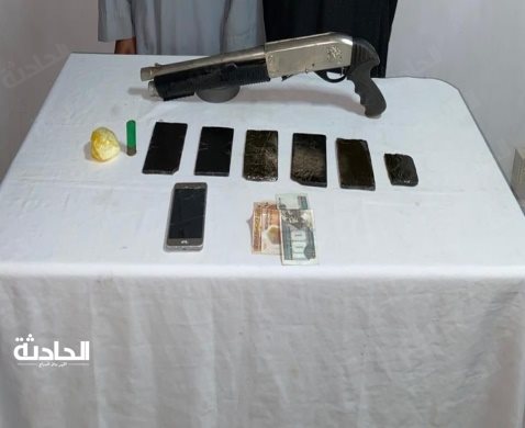 ضبط مزارع و5عاطلين بحوزتهم كميات من المخدرات وأسلحة نارية