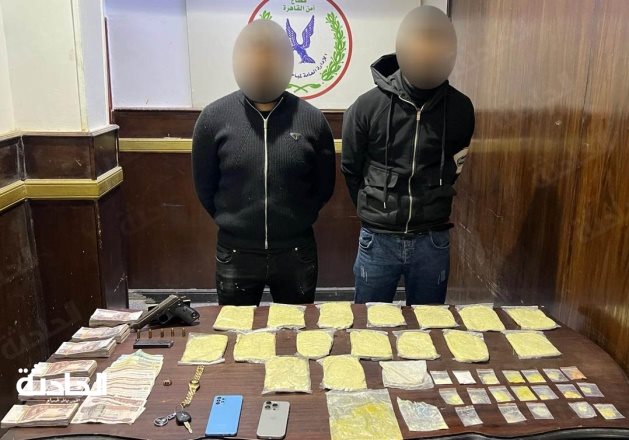 ضبط 4 عاطلين بحوزتهم كميات من مخدر الحشيش والأسلحة