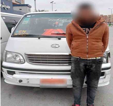 القبض على قائد سيارة لتعطيل حركة المرور