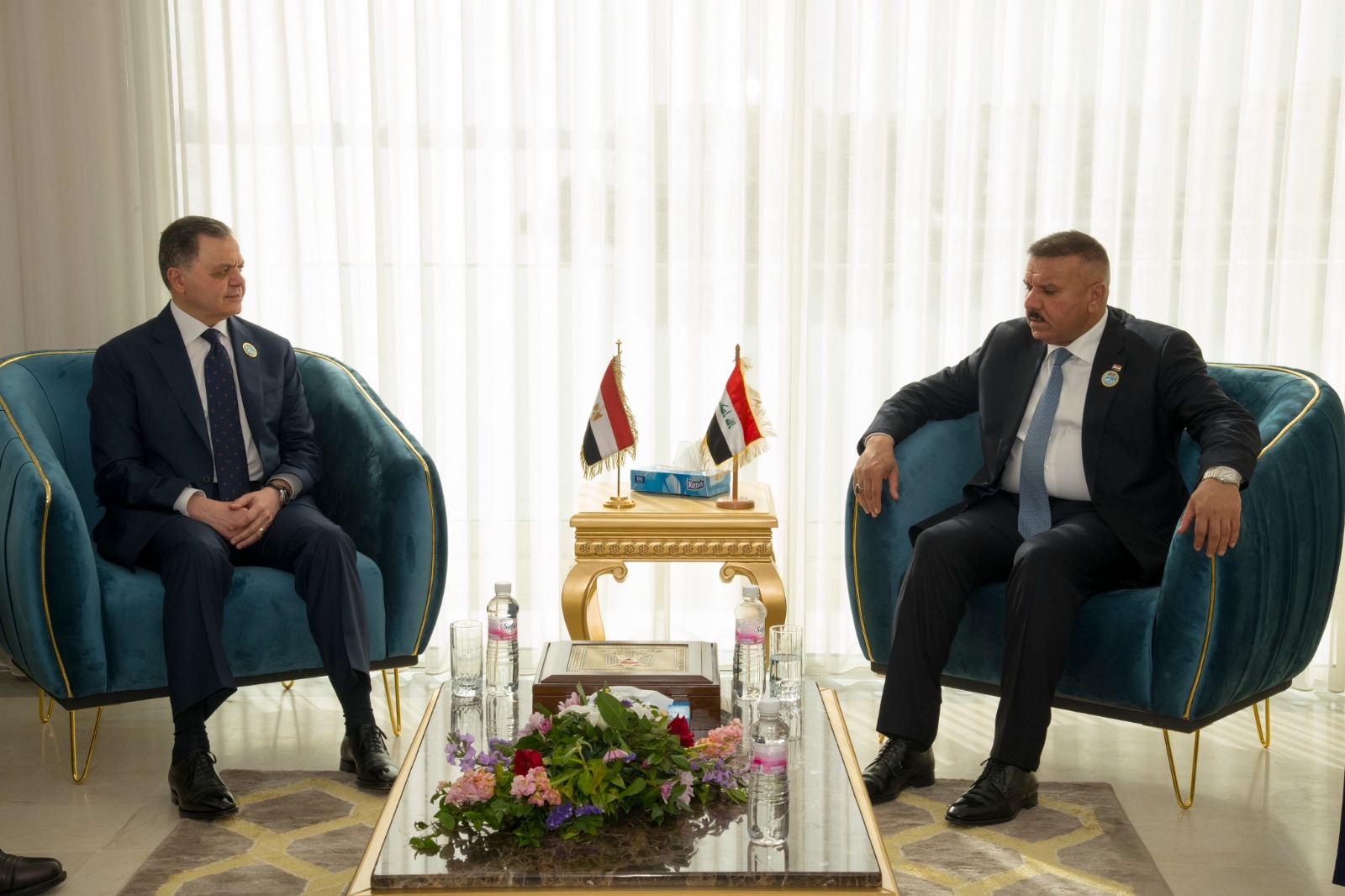 وزير الداخلية يعقد عددًا من اللقاءات الثنائية مع نظرائه العرب لتعزيز التعاون