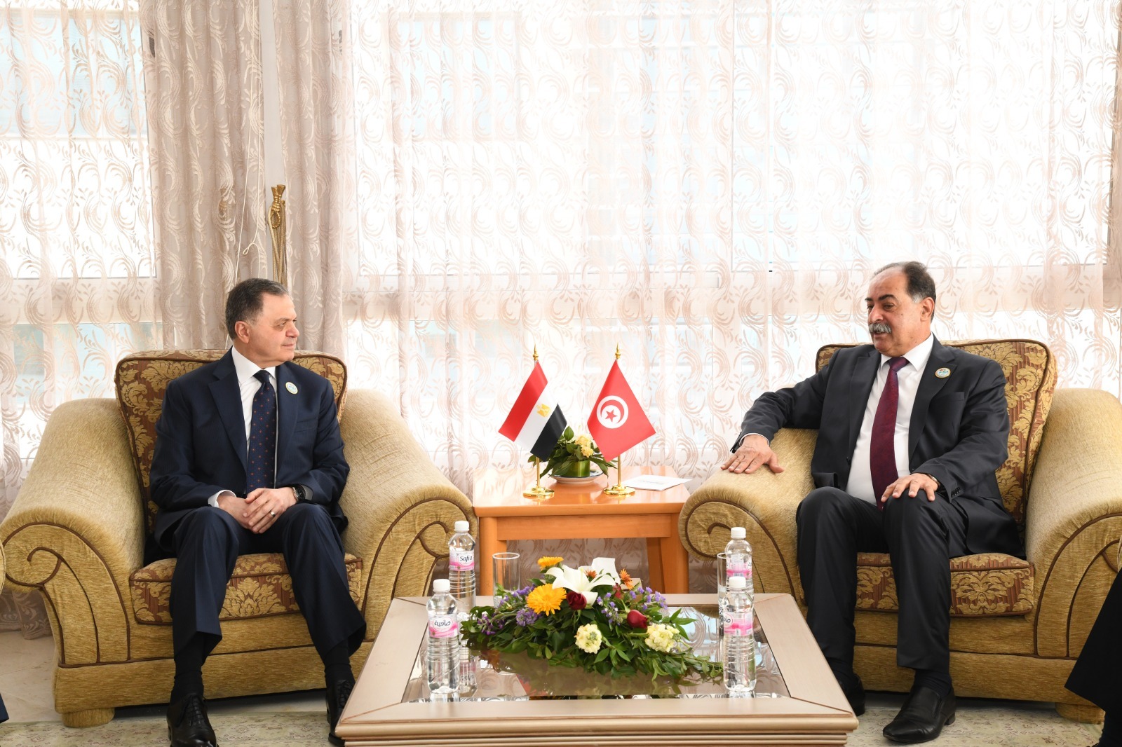 وزير الداخلية يعقد عددًا من اللقاءات الثنائية مع نظرائه العرب لتعزيز التعاون