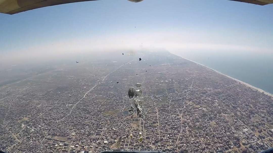 المساعدات الإنسانية لقطاع غزة