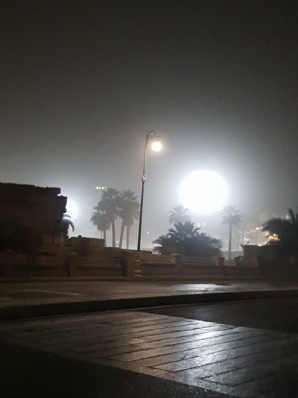 عواصف ترابية في الأقصر