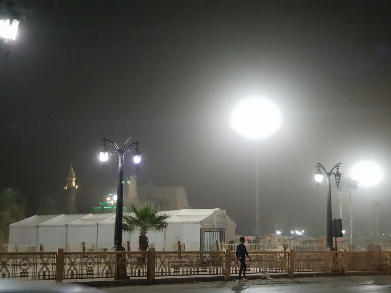 عواصف ترابية في الأقصر