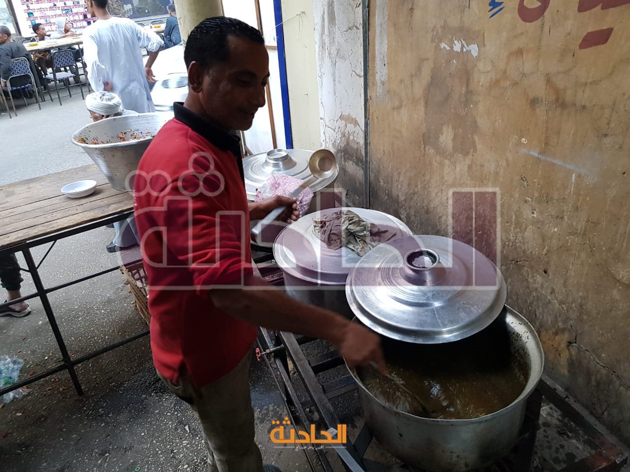 مائدة إفطار للعام الرابع بمنطقة رمسيس