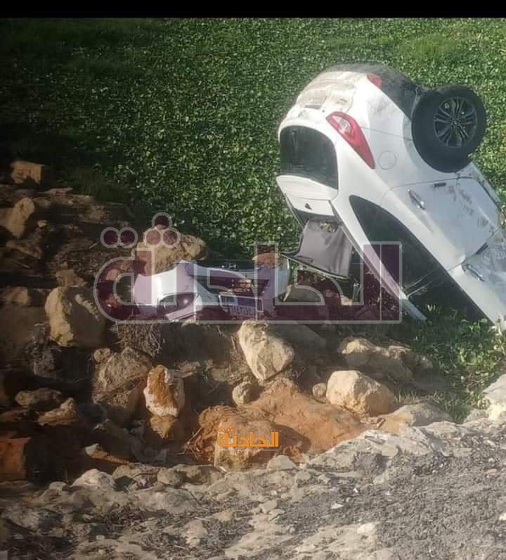 مصرع شخصين في انقلاب سيارة