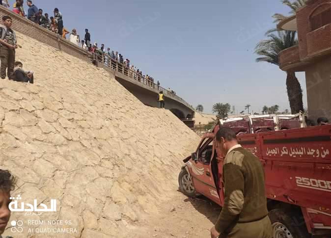 سقوط سيارة من أعلي كوبري ببني سويف