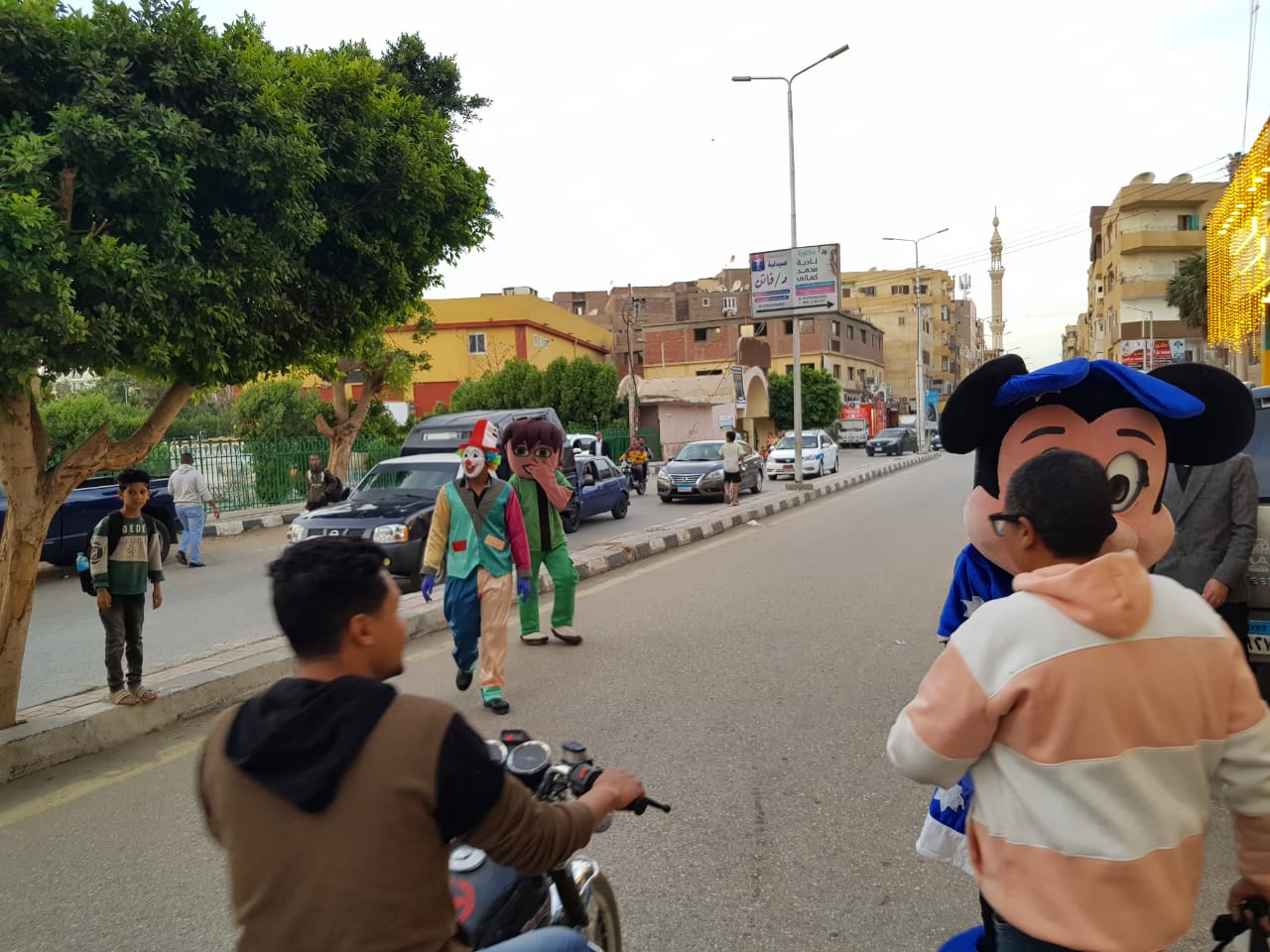 أفرولاند توزع إفطارا على أهالي الأقصر
