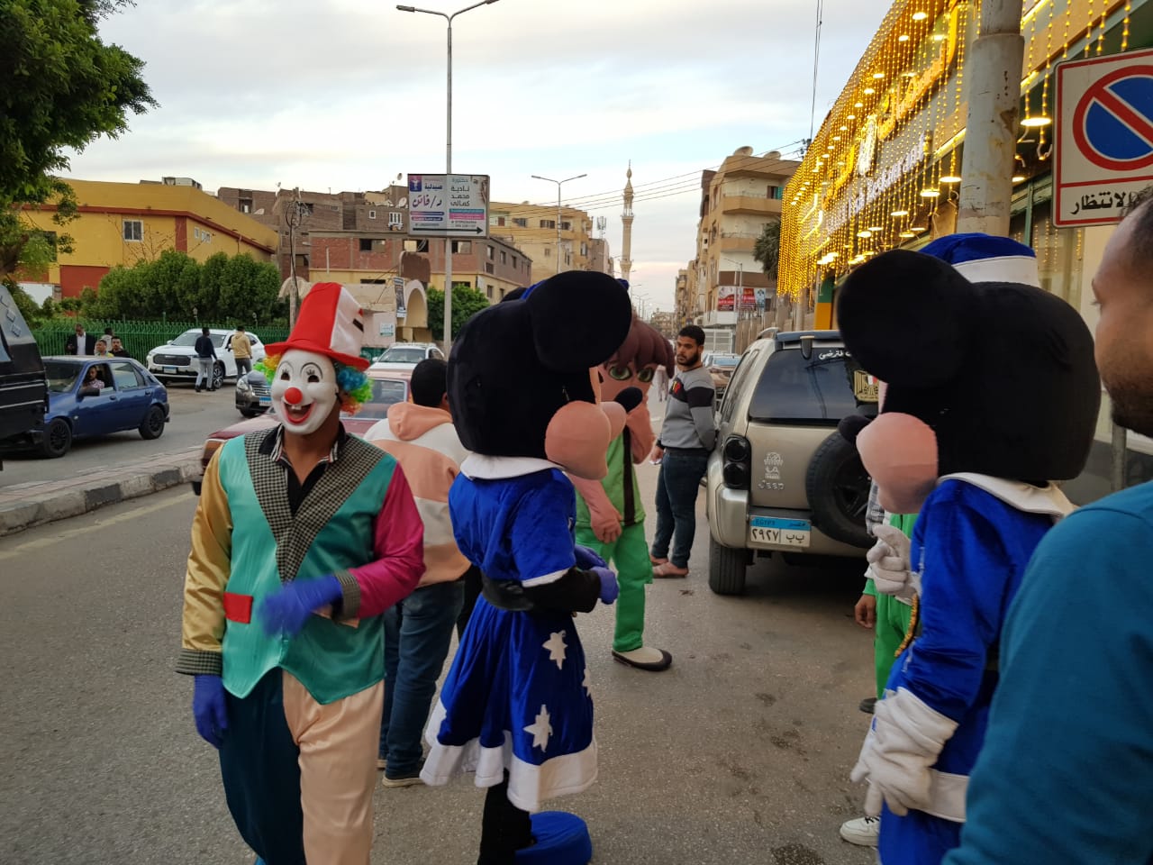 أفرولاند توزع إفطارا على أهالي الأقصر