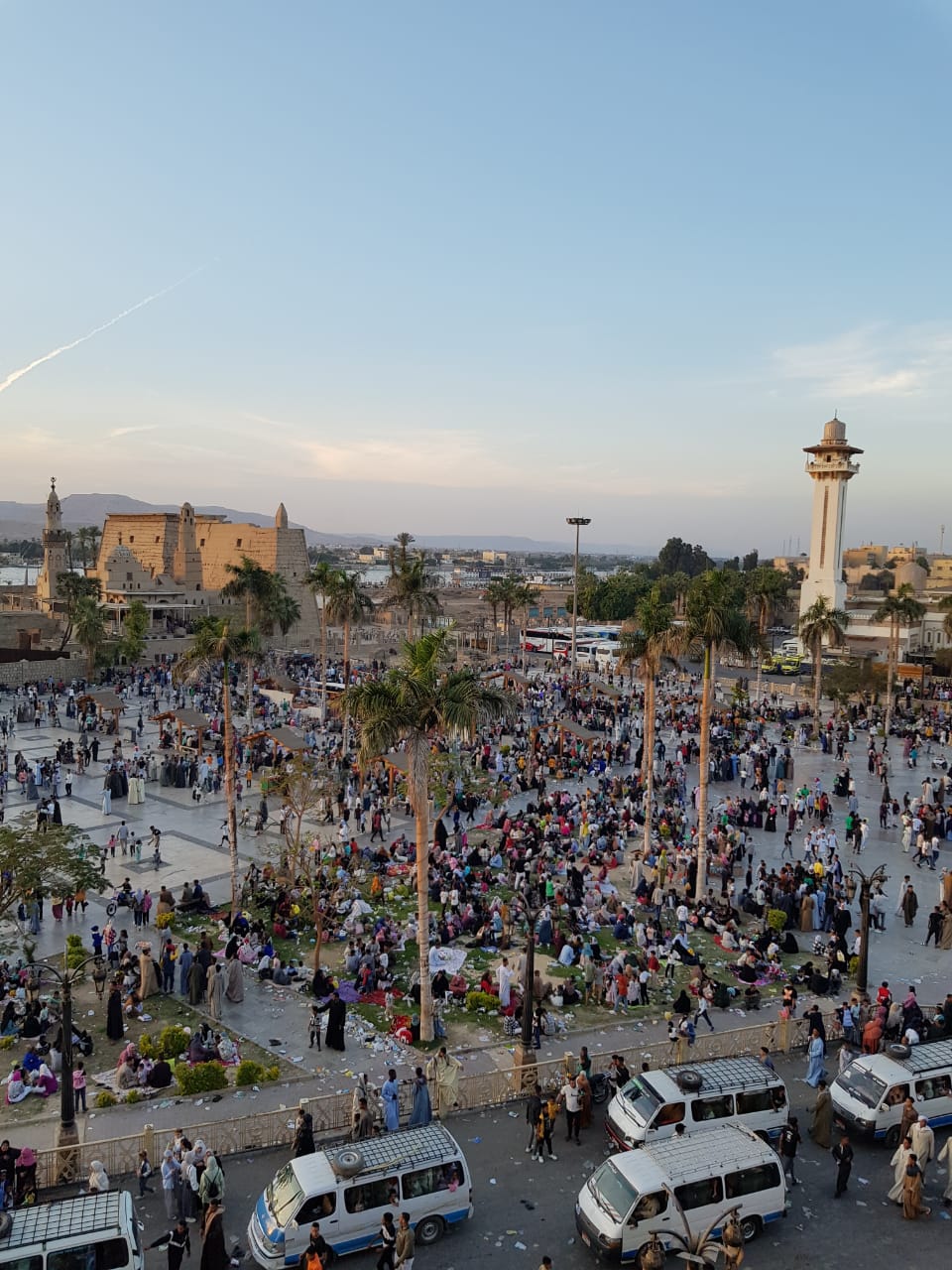 زحام على ساحة أبو الحجاج