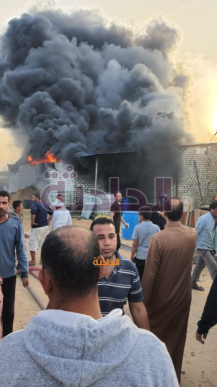 اندلاع حريق هائل بمخزن للمبيدات غرب النوبارية