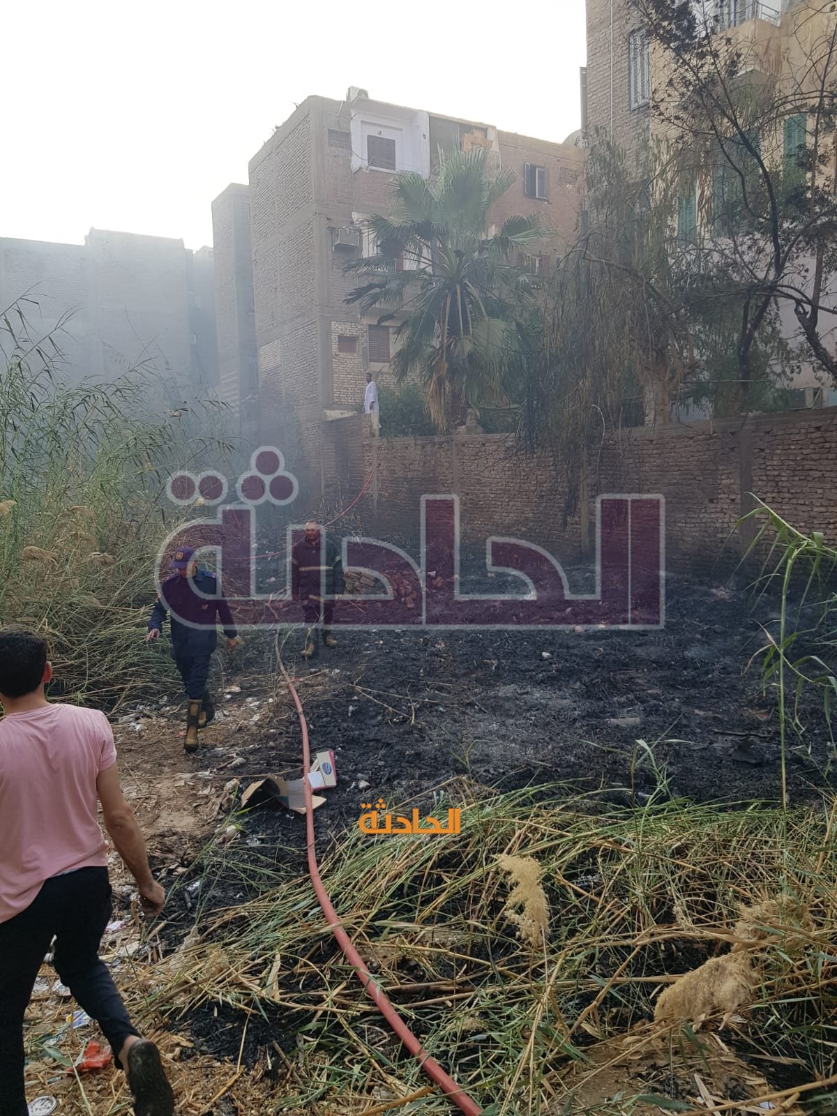 حريق هائل بأحد الأحواش بوسط مدينة الأقصر