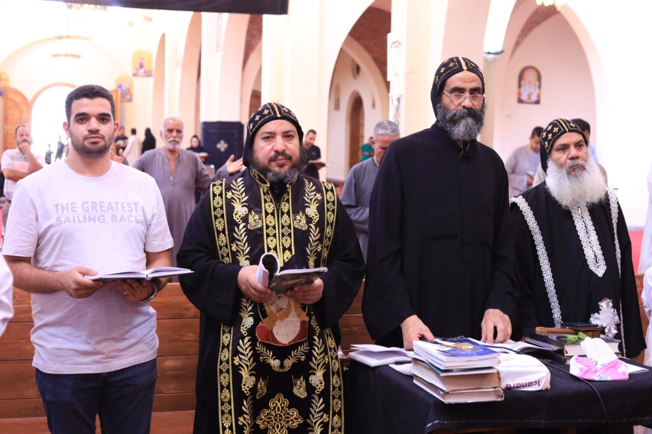 الصلوات بدير القديس الأنبا متاؤس الفاخوري بجبل أصفون بإسنا