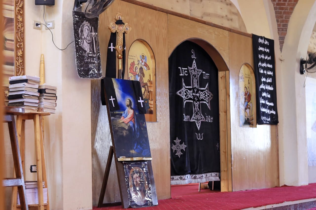 الصلوات بدير القديس الأنبا متاؤس الفاخوري بجبل أصفون بإسنا