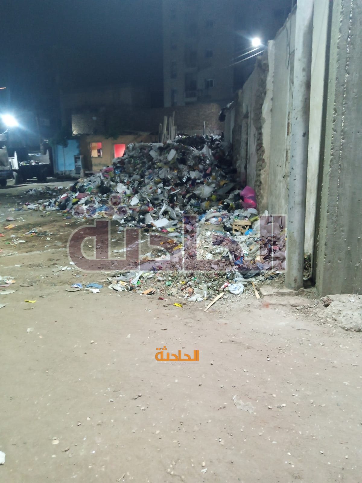 أهالي المنشية بالأقصر يستغيثون بسبب القمامة