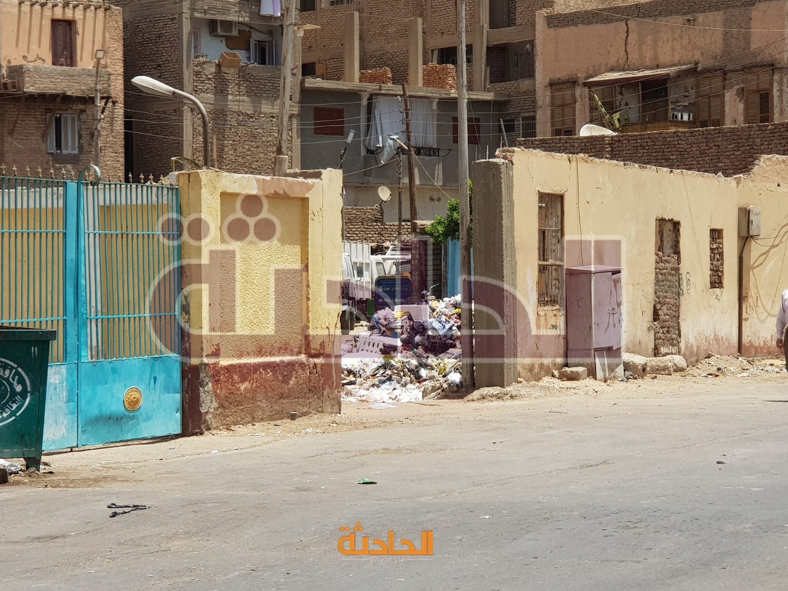 أهالي المنشية بالأقصر يستغيثون بسبب القمامة