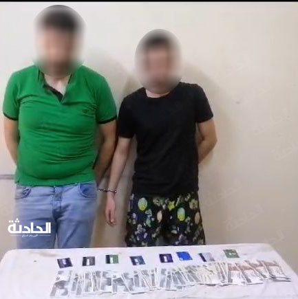 لصوصث