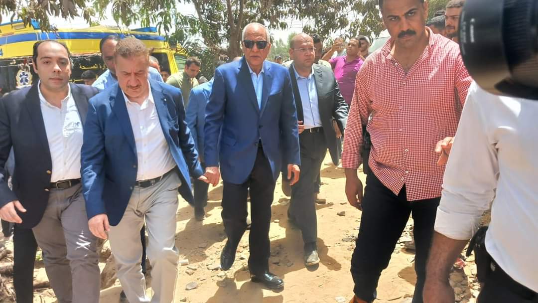 محافظ الجيزة والمنوفية يتفقدان موقع معدية أبو غالب