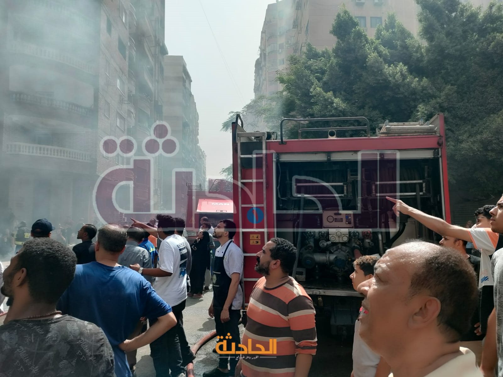حريق فرن ومعرض للسيارات في فيصل