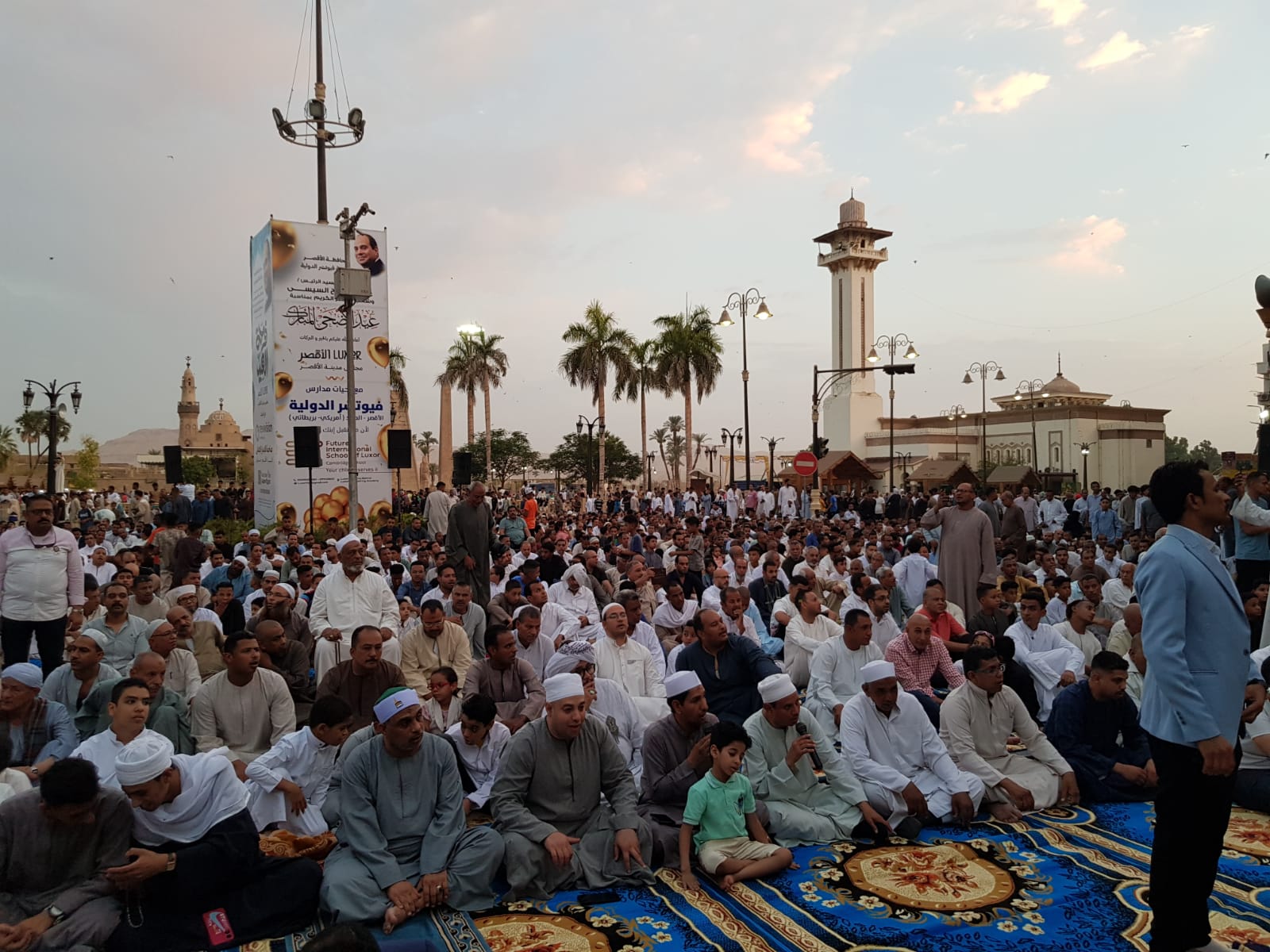 الآلاف يؤدون صلاة عيد الأضحى بساحه ابو الحجاج بالأقصر