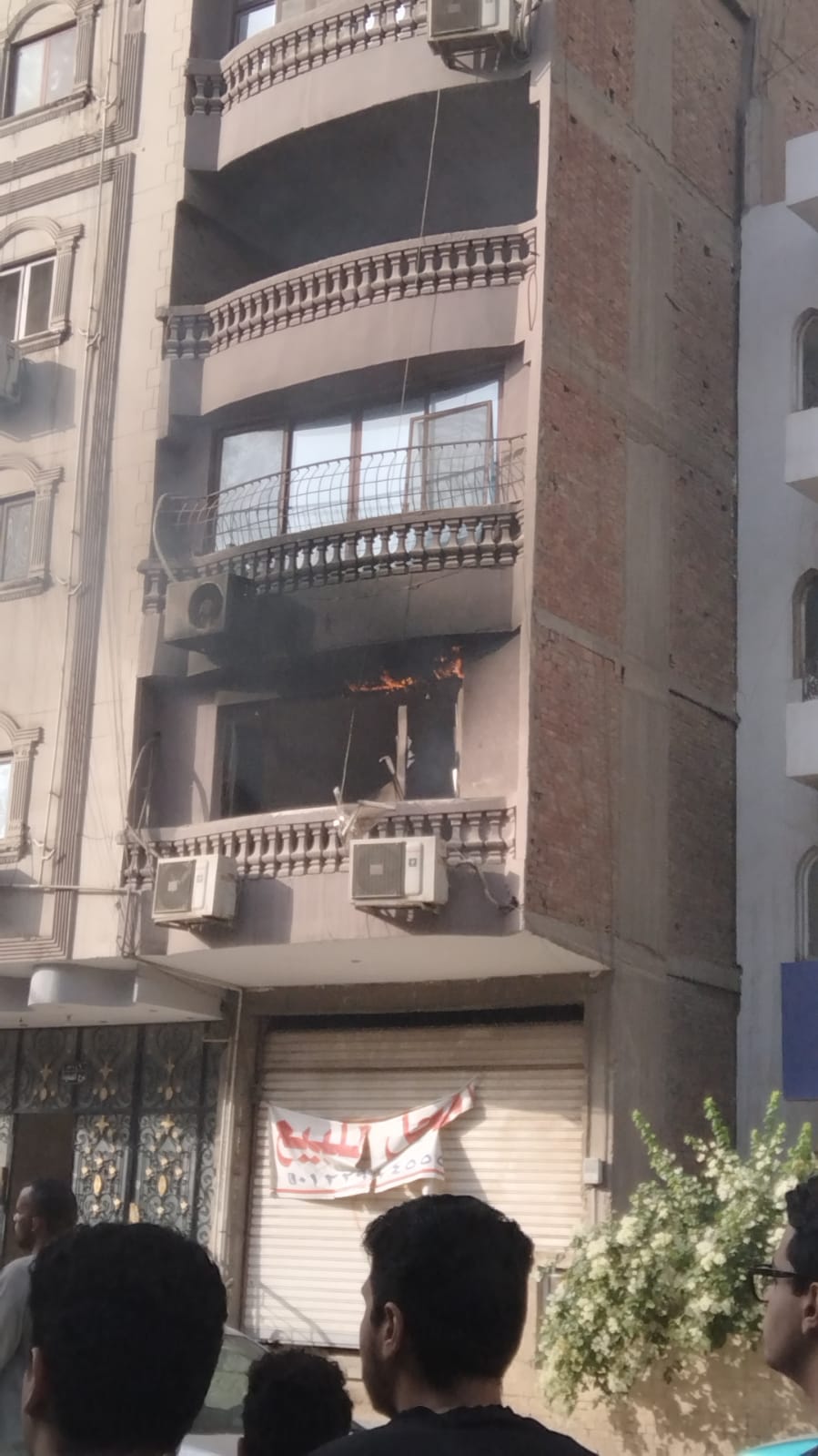 السيطرة على حريق في عقار مكون من 11 طوابق بالمريوطية