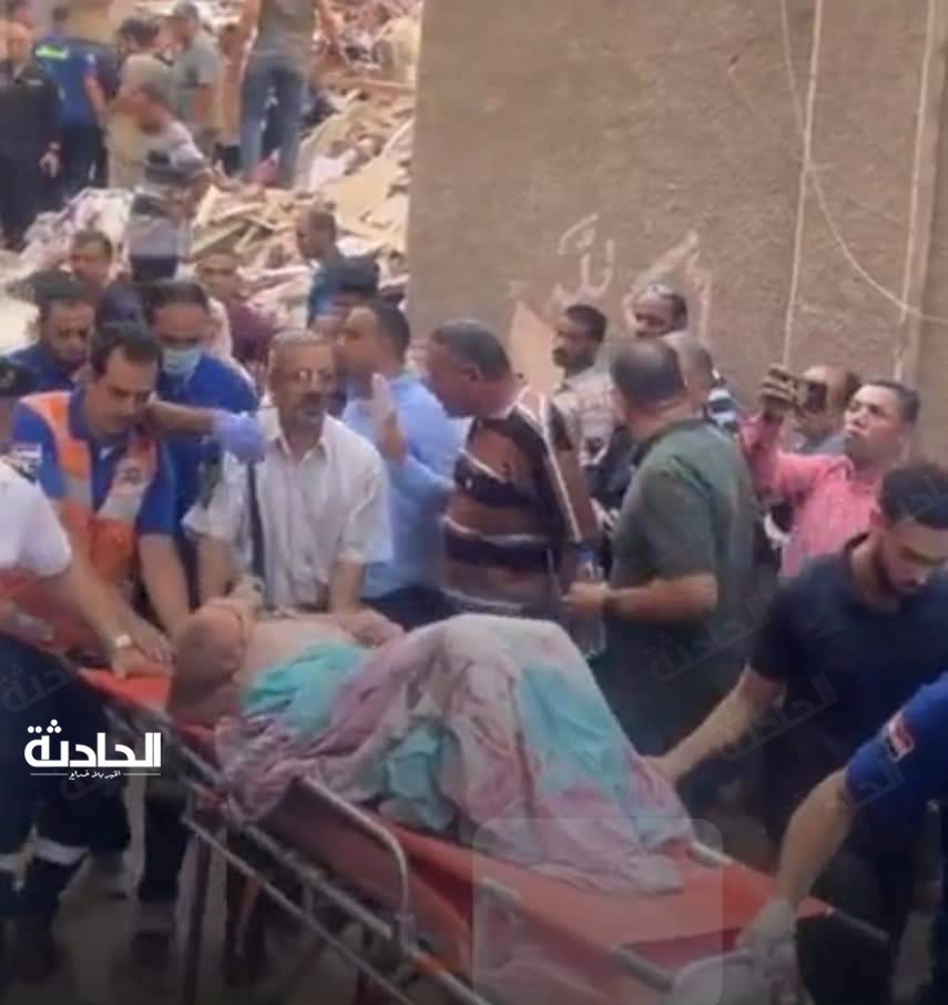 مصرع 3 أشخاص وإصابة 8آخرين في انهيار عقار بأسيوط