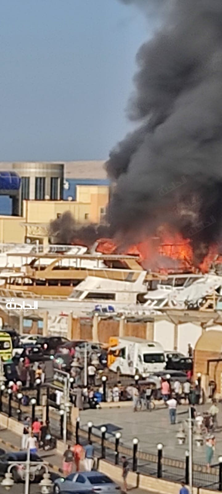 حريق ورش اللنشات السياحية بجوار ميناء الغردقة