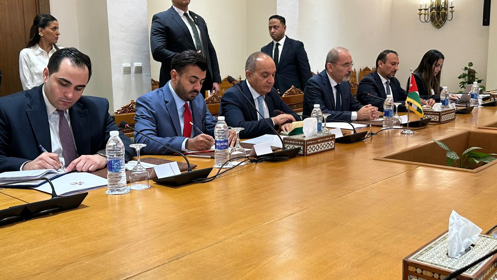 جلسة مباحثات موسعة بين مصر والأردن