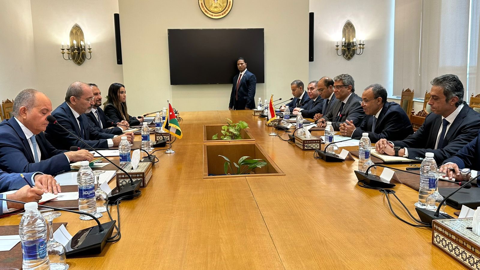 جلسة مباحثات موسعة بين مصر والأردن
