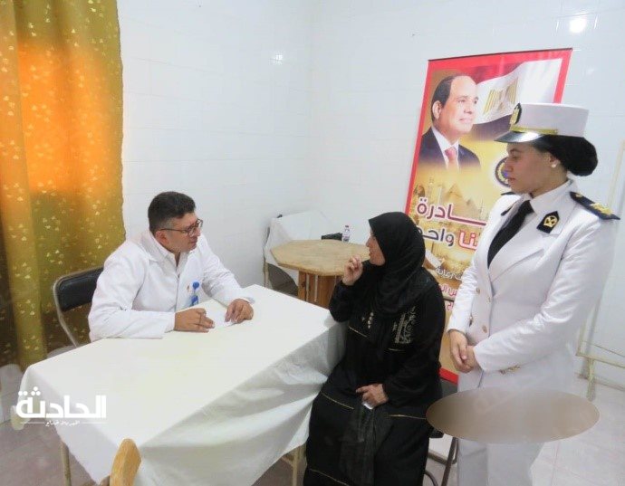 قوافل إنسانية وطبية على التجمعات وقرى السويس