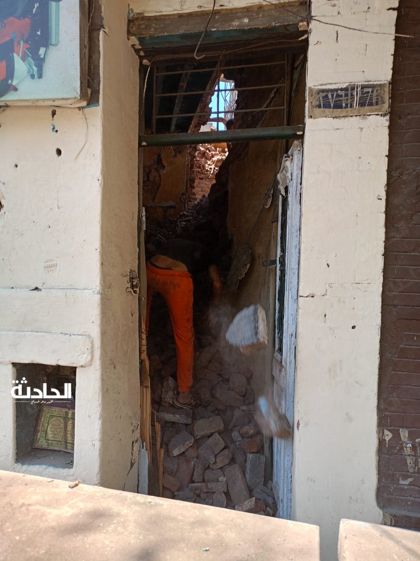 عقار إمبابة المنهار