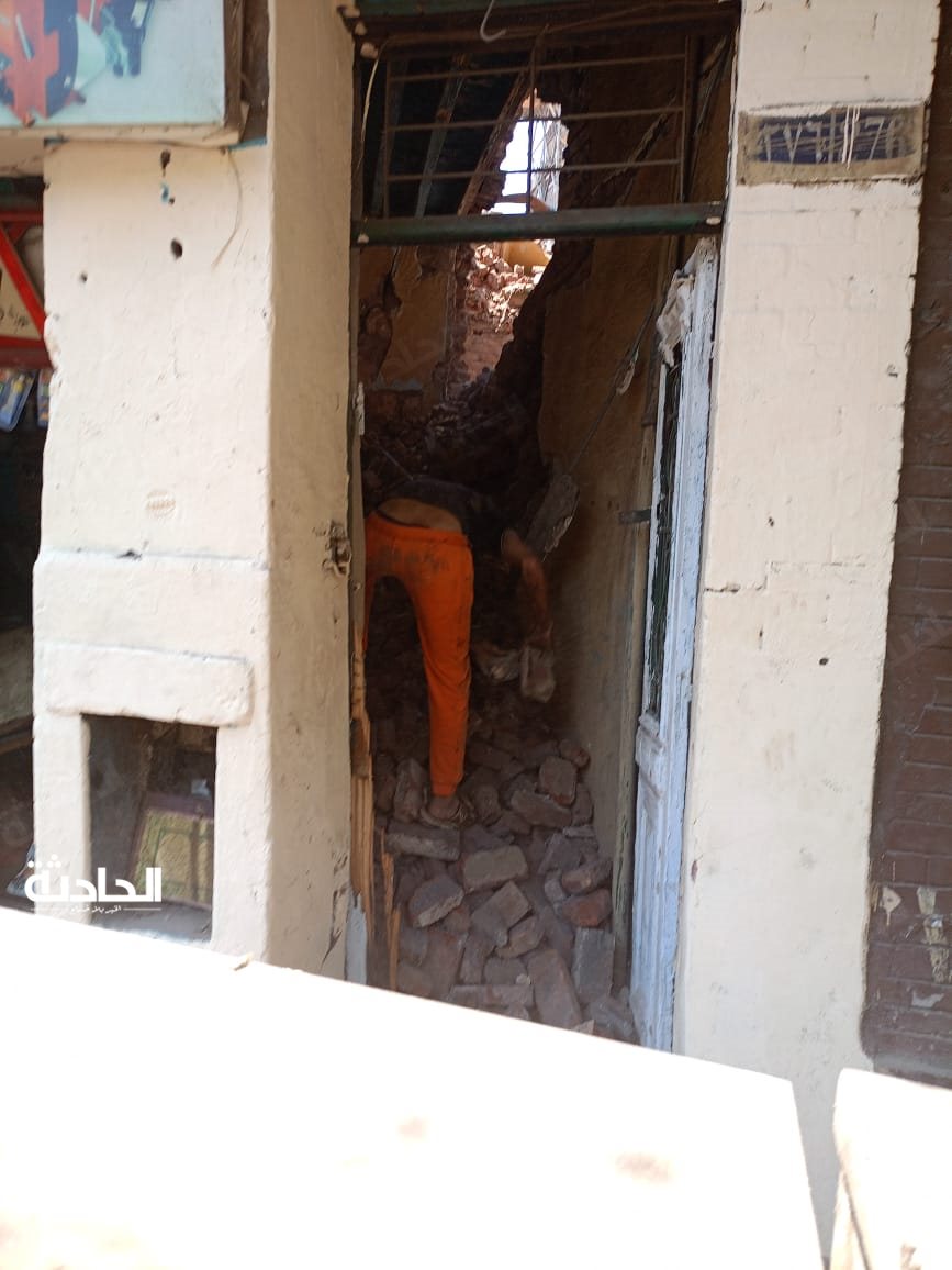 عقار إمبابة المنهار