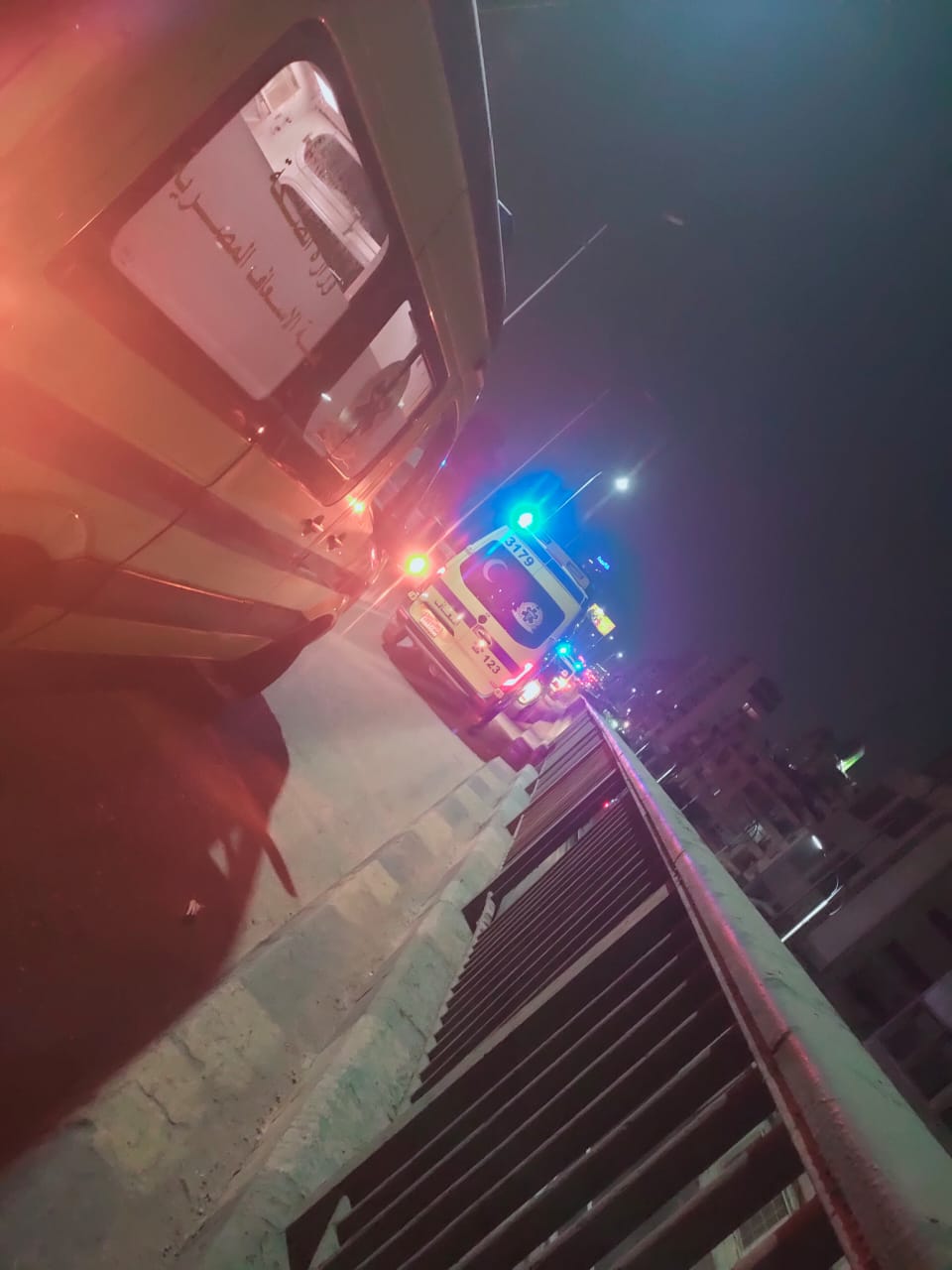 انقلاب اتوبيس أعلى كوبري فيصل