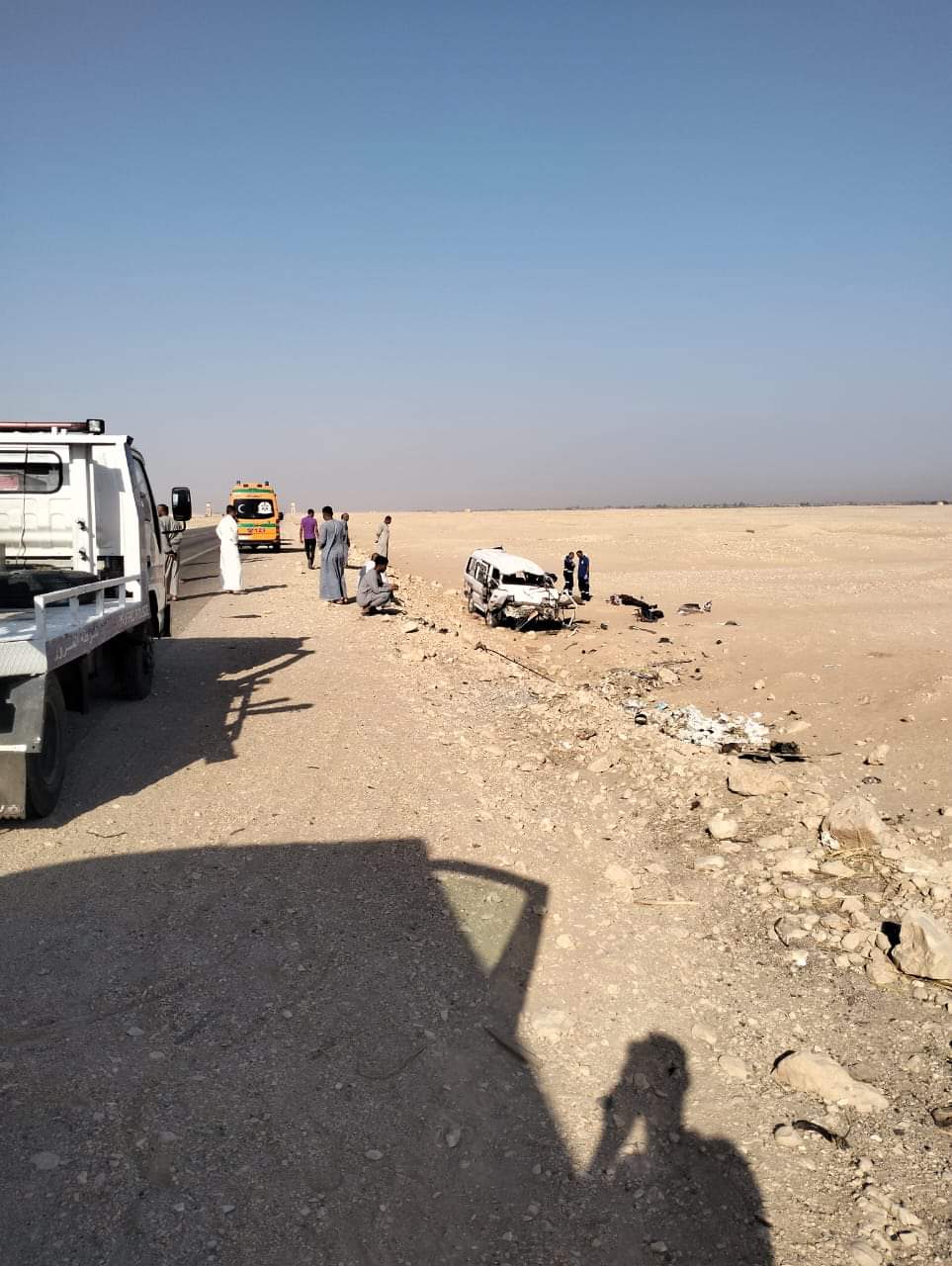 مصرع شخصين وإصابة 9 آخرين في انقلاب ميكروباص بالصحراوي الغربي بقنا