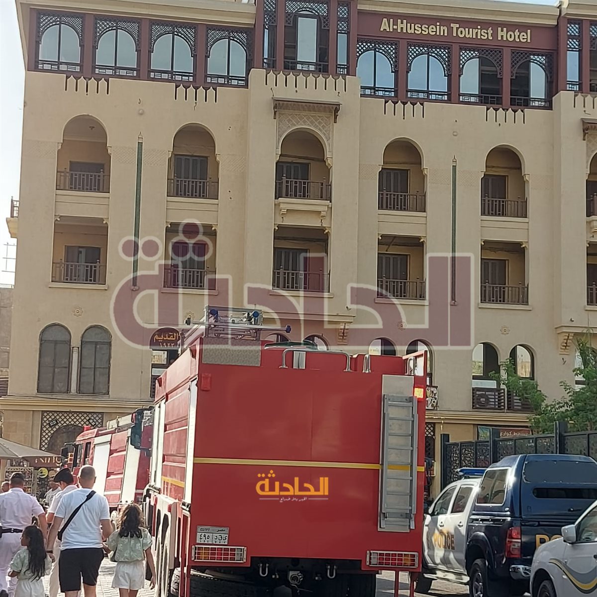 حريق بجوار مسجد الإمام الحسين