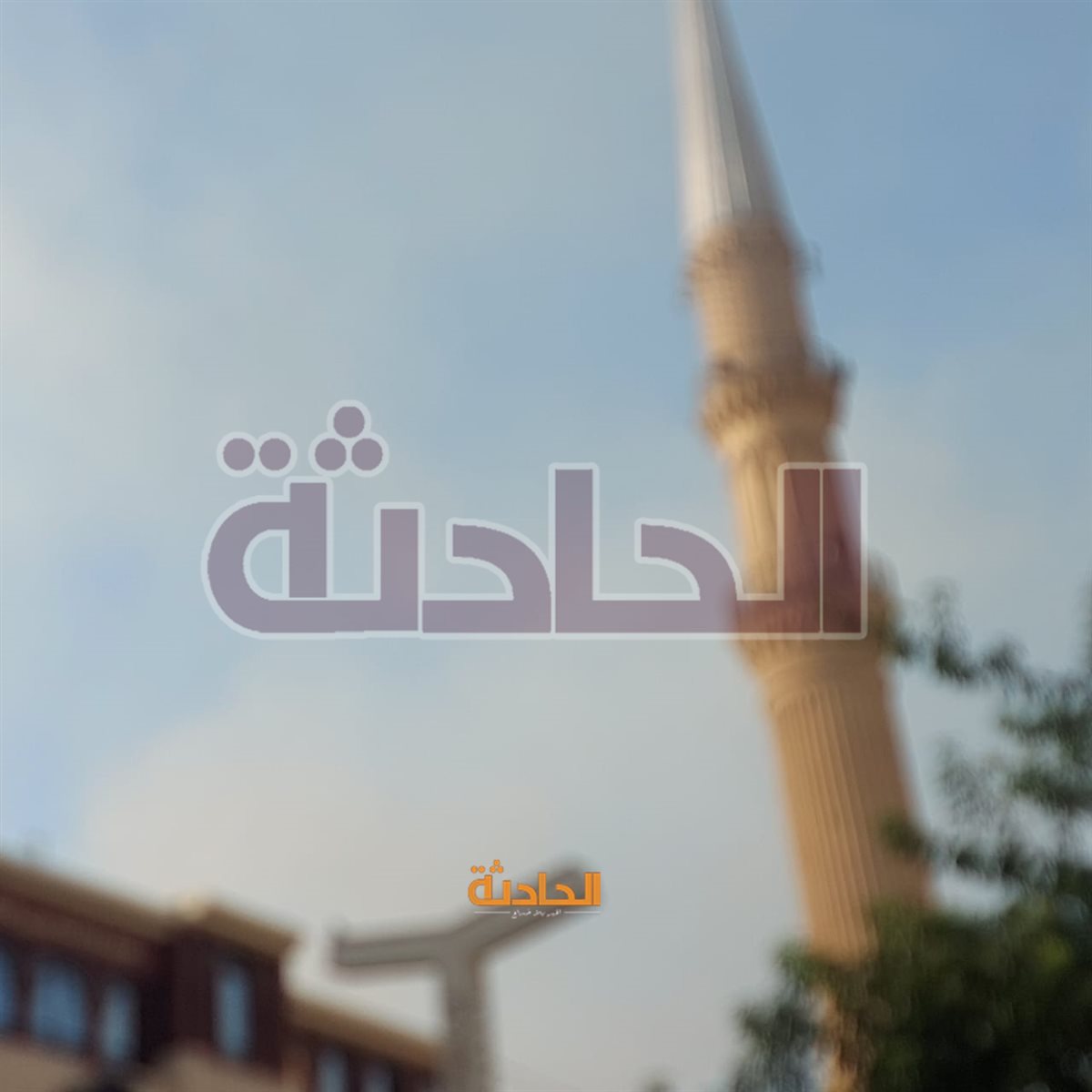 حريق بجوار مسجد الإمام الحسين