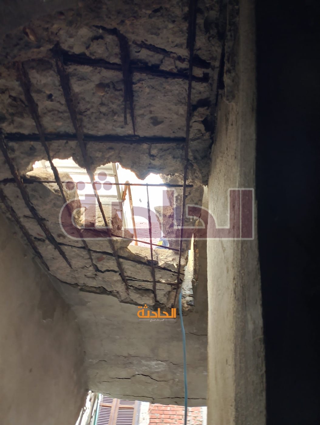 انهيار سلم عقار بعزبه عبدالمنعم رياض بالإسكندرية
