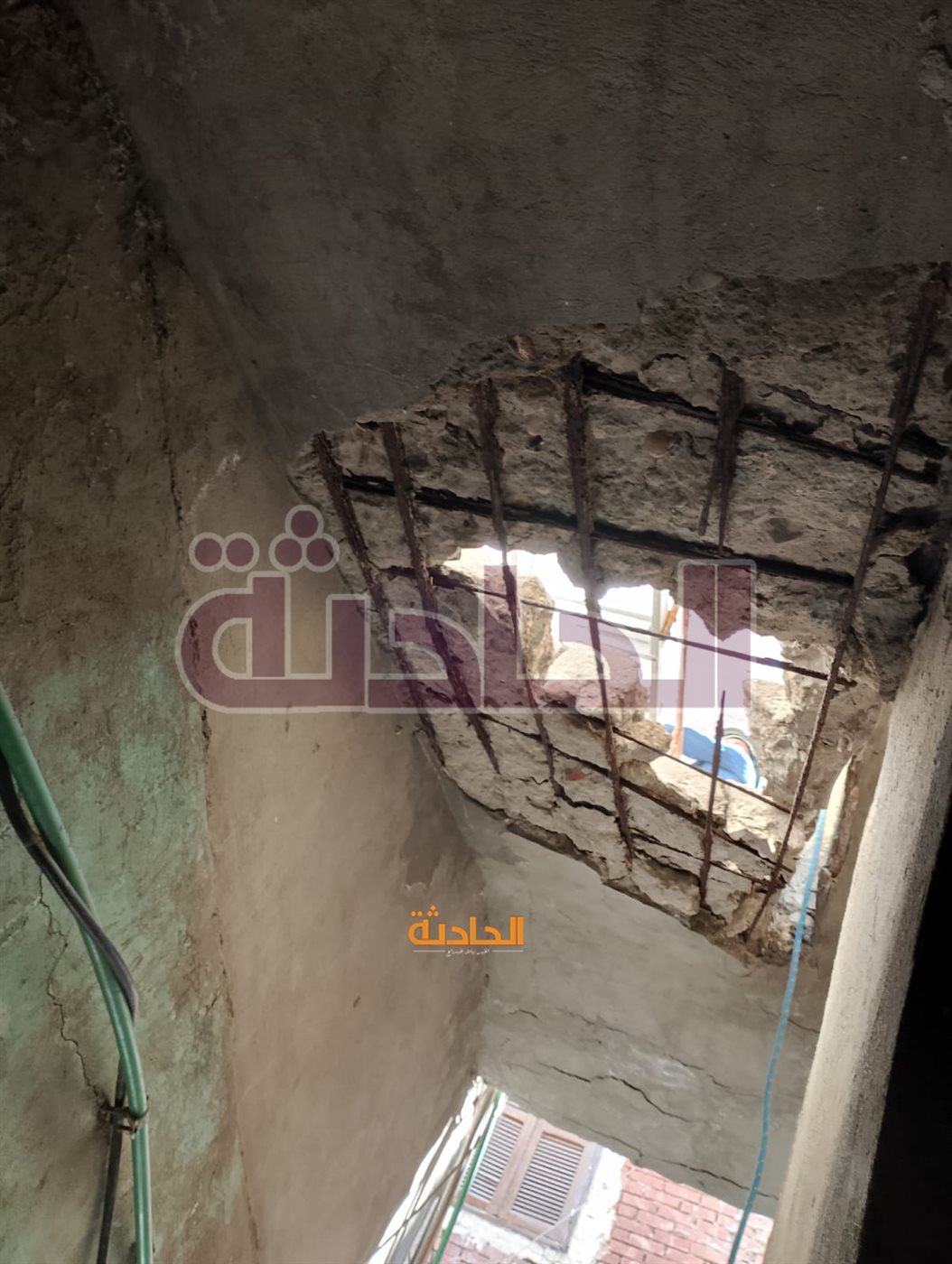 انهيار سلم عقار بعزبه عبدالمنعم رياض بالإسكندرية