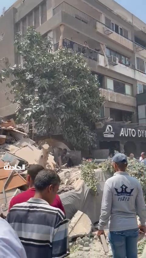 انهيار عقار سكنى بمنطقة أرض الجولف بالنزهة