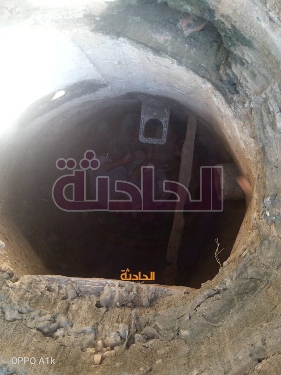 سقوط 3 عمال داخل بالوعة صرف صحى بالبدرشين