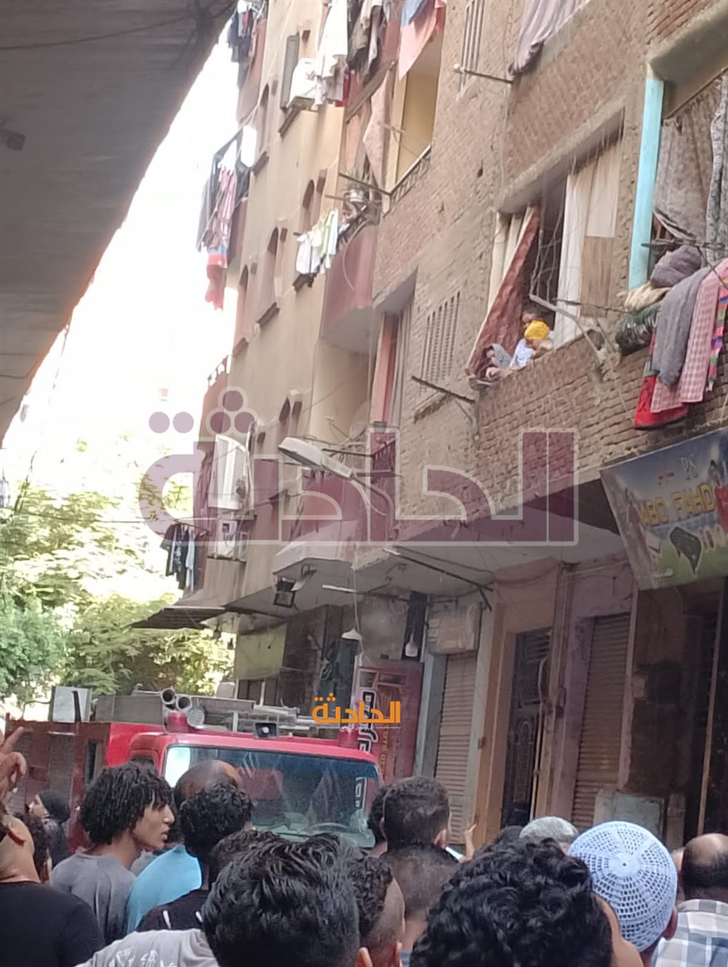 حريق في الطابق الأخير من عقار بالوراق