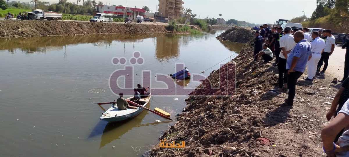 انقلاب ملاكي في الترعة أعلى طريق سقارة