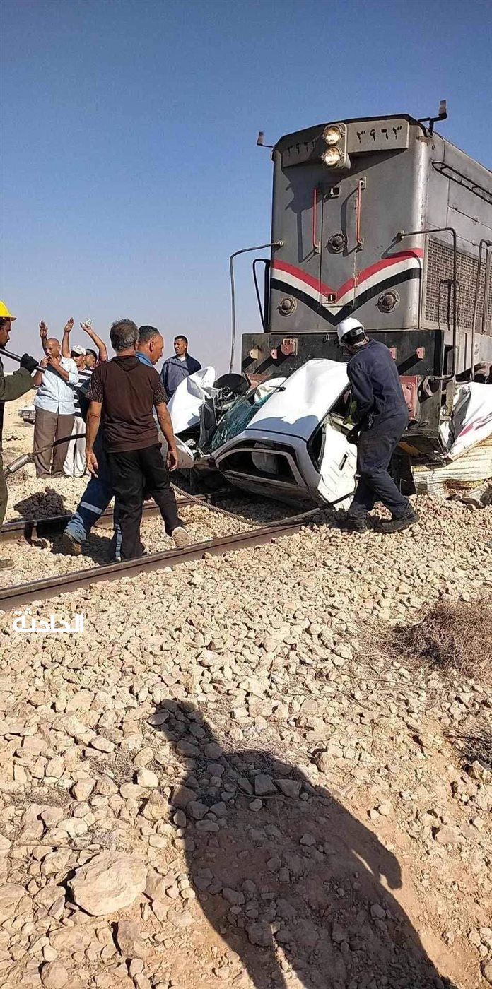 تصادم قطار مطروح بسيارة ربع نقل