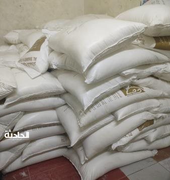ضبط مصنع مواد غذائية مجهولة المصدر