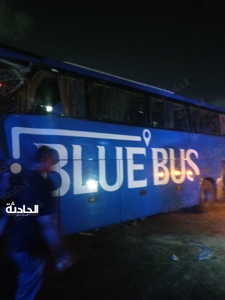 حادث تصادم 4 تريلات وأتوبيس بالطريق الصحراوي
